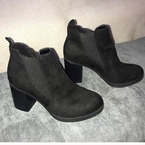 ISO AE by Payless boots